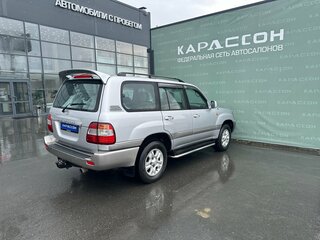 2006 Toyota Land Cruiser 100 Series Рестайлинг 2, серебристый, 2120000 рублей, вид 2