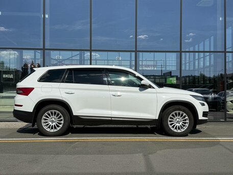 2018 Skoda Kodiaq I, белый, 1560000 рублей, вид 5