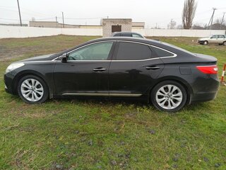 2012 Hyundai Grandeur V, чёрный, 1400000 рублей, вид 3