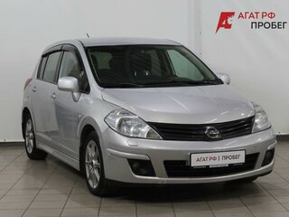 2011 Nissan Tiida I Рестайлинг, серебристый, 700000 рублей, вид 3