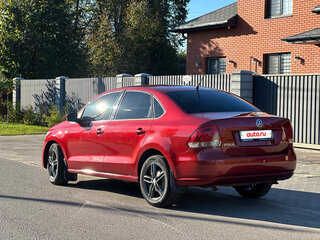 2013 Volkswagen Polo V, красный, 780000 рублей, вид 4