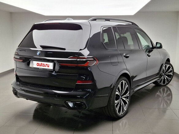2026 BMW X7 40d I (G07) Рестайлинг, чёрный, 18950000 рублей - вид 2