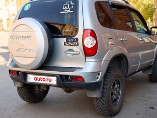 2016 Chevrolet Niva I Рестайлинг, серебристый, 999999 рублей, вид 3