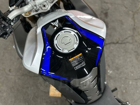 2017 Yamaha MT-10SP, серебристый, 1470000 рублей - вид 10