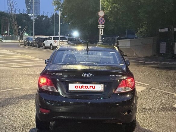 2013 Hyundai Solaris I, чёрный - вид 4