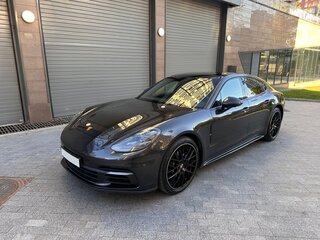 2020 Porsche Panamera 4 II, серый, 8888888 рублей, вид 3