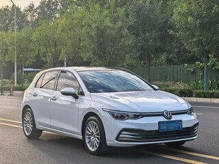 2022 Volkswagen Golf VIII, белый, 1777700 рублей, вид 4