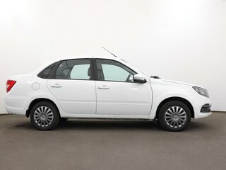 2023 Lada (ВАЗ) Granta I Рестайлинг, белый, 725000 рублей, вид 3