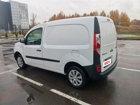 2013 Renault Kangoo II Рестайлинг, белый, 680000 рублей, вид 4