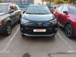 2017 Toyota RAV4 IV (XA40) Рестайлинг, чёрный, 2400000 рублей, вид 3