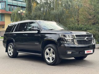 2018 Chevrolet Tahoe IV, чёрный, 3570000 рублей, вид 3