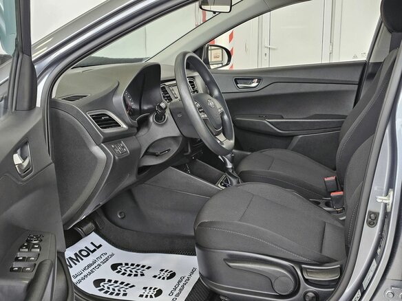 2020 Hyundai Solaris II Рестайлинг, серый, 1879000 рублей - вид 8