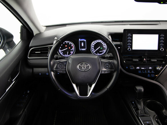 2021 Toyota Camry VIII (XV70) Рестайлинг, белый, 2799000 рублей - вид 9