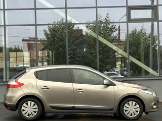 2011 Renault Megane III, золотистый, 569000 рублей, вид 5