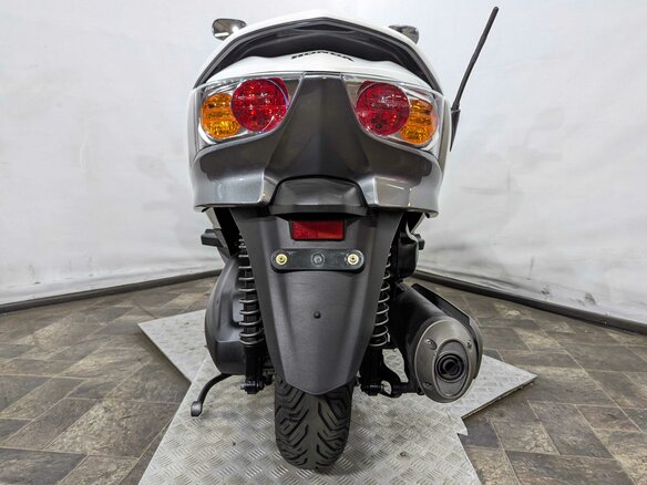 2012 Honda Forza, белый, 335000 рублей - вид 4