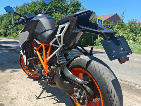 2017 KTM 1290 Super Duke R, оранжевый, 1120000 рублей, вид 3
