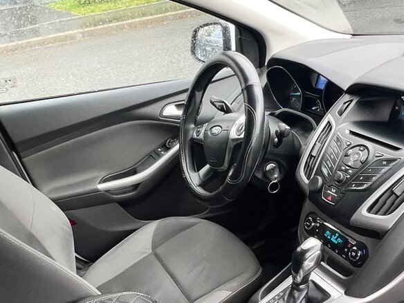 2012 Ford Focus III, белый - вид 4