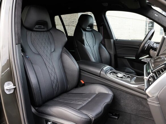 2025 BMW X7 40d I (G07) Рестайлинг, зелёный, 15800000 рублей - вид 15
