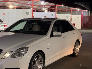 2011 Mercedes-Benz E-Класс 200 7G-Tronic IV (W212, S212, C207), белый, 1520000 рублей, вид 1