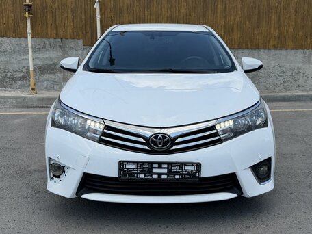 2014 Toyota Corolla XI (E160, E170, E180), белый, 1100000 рублей, вид 2