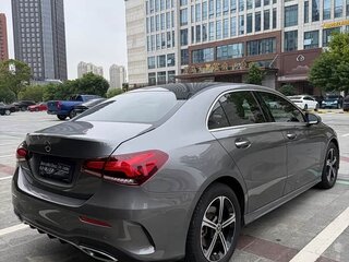 2022 Mercedes-Benz A-Класс 180 Long IV (W177) Рестайлинг, серый, 1566000 рублей, вид 4