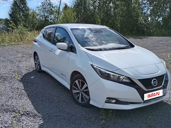 2018 Nissan Leaf II (ZE1), белый, 1850000 рублей - вид 3