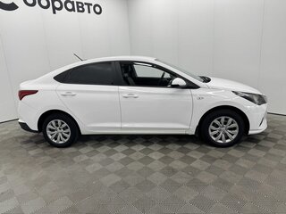 2021 Hyundai Solaris II Рестайлинг, белый, 1050000 рублей, вид 4