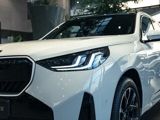 2025 BMW X3 20i xDrive IV (G45/G48), белый, 7190000 рублей, вид 3