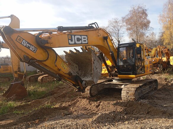2023 JCB 215, жёлтый, 8083000 рублей