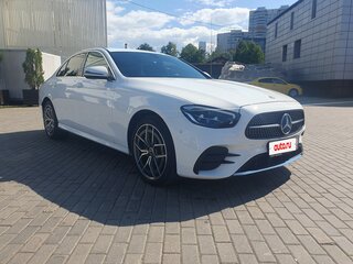 2020 Mercedes-Benz E-Класс 220 d V (W213, S213, C238) Рестайлинг, белый, 4070000 рублей, вид 3
