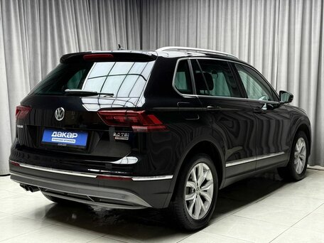 2017 Volkswagen Tiguan II, синий, 2399000 рублей, вид 3