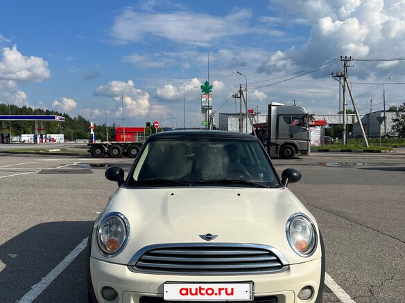 2012 Mini Hatch Cooper II (R56) Рестайлинг, белый, 950000 рублей - вид 2