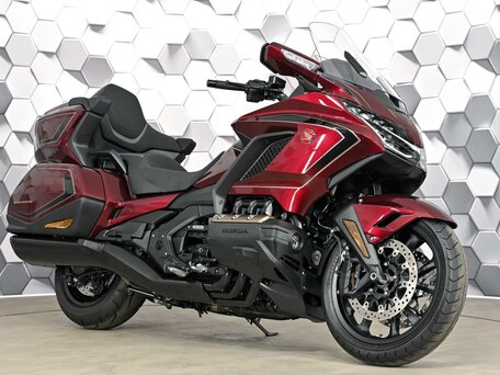 2025 Honda GL 1800 Gold Wing, красный, 3649000 рублей, вид 1