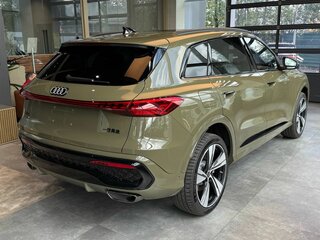 2026 Audi Q5 L III (GU), зелёный, 6890000 рублей, вид 3