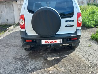 2017 Chevrolet Niva I Рестайлинг, белый, 650000 рублей, вид 3
