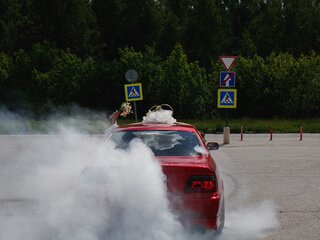 1999 Toyota Chaser VI (X100) Рестайлинг, белый, 1350000 рублей, вид 2