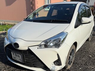 2018 Toyota Vitz III (XP130) Рестайлинг 2, белый, 1300000 рублей, вид 5
