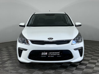 2018 Kia Rio IV, белый, 1429000 рублей, вид 2