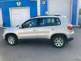 2014 Volkswagen Tiguan I Рестайлинг, серебристый, 1790000 рублей, вид 5