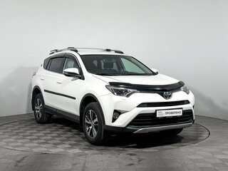 2016 Toyota RAV4 IV (XA40) Рестайлинг, белый, 1657000 рублей, вид 3