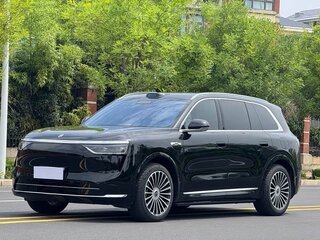 2025 Aito M8 53.4 kWh, чёрный, 7609331 рублей, вид 1