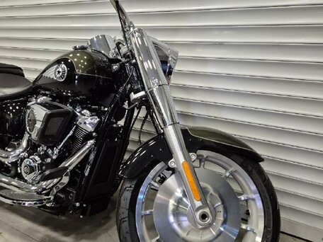 2026 Harley-Davidson Fat Boy, зелёный, 3990000 рублей, вид 5