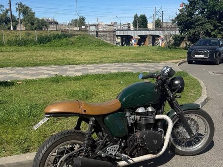 2014 Triumph Thruxton, зелёный, 599000 рублей, вид 3