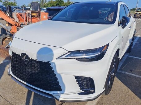 Lexus RX V