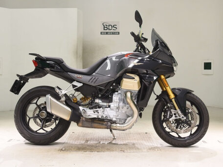 2023 Moto Guzzi V100 Mandello S, чёрный, 1100000 рублей, вид 1
