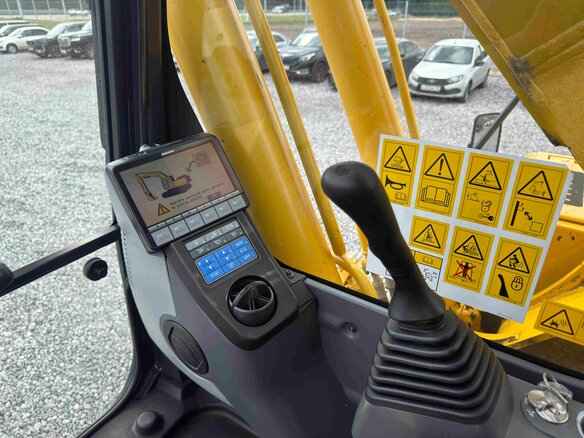 2019 Komatsu PC220-8, жёлтый, 7450000 рублей - вид 13