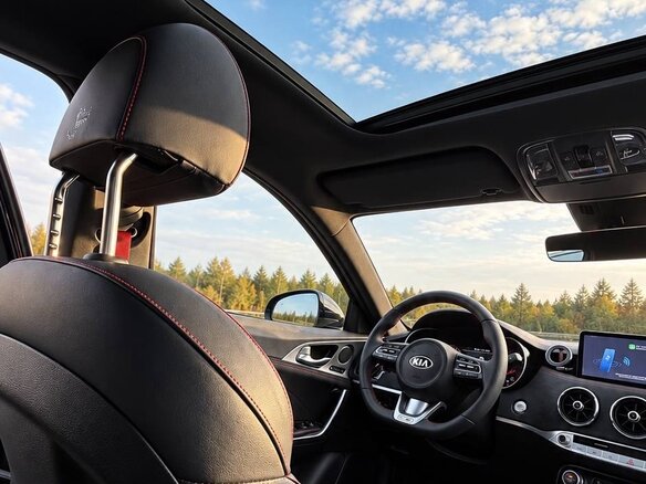 2021 Kia Stinger I Рестайлинг, серый, 3419000 рублей - вид 12