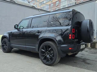 2020 Land Rover Defender 110 II, чёрный, 4390000 рублей, вид 5