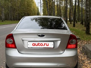 2011 Ford Focus II Рестайлинг, серебристый, 490000 рублей, вид 3