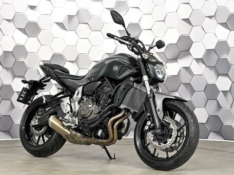 2015 Yamaha MT-07 (FZ-07), серый, 695000 рублей, вид 1